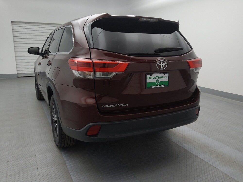2019 Toyota Highlander in Colorado Springs, CO 80909 - 18088286 6