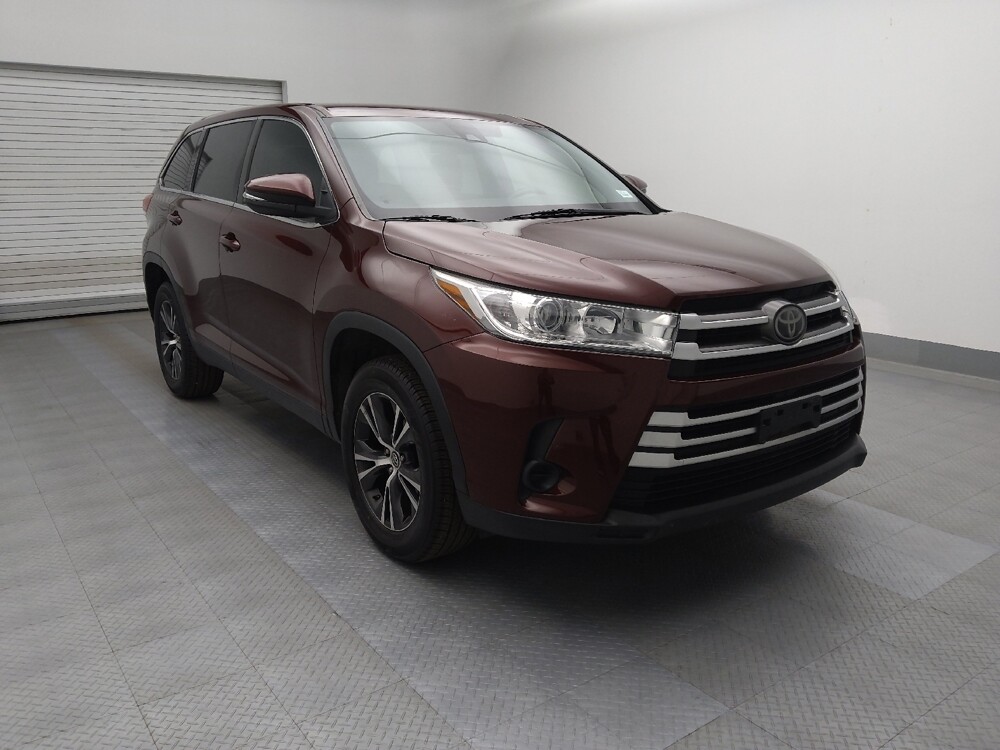 2019 Toyota Highlander in Colorado Springs, CO 80909 - 18088286 13