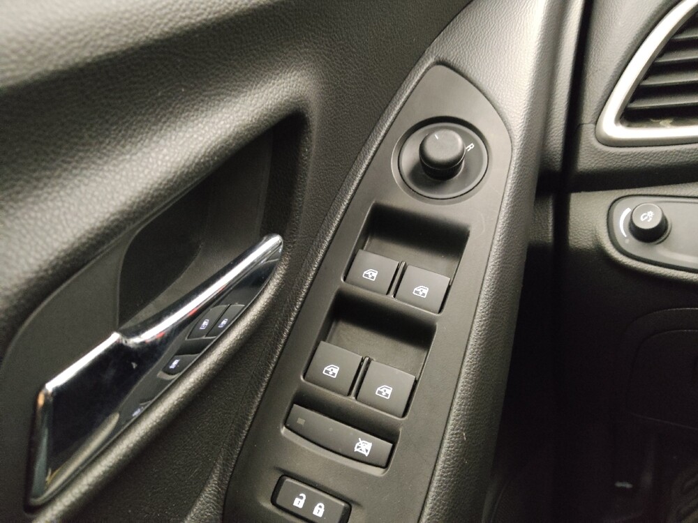 2019 Chevrolet Trax in Lombard, IL 60148 - 18088288 27