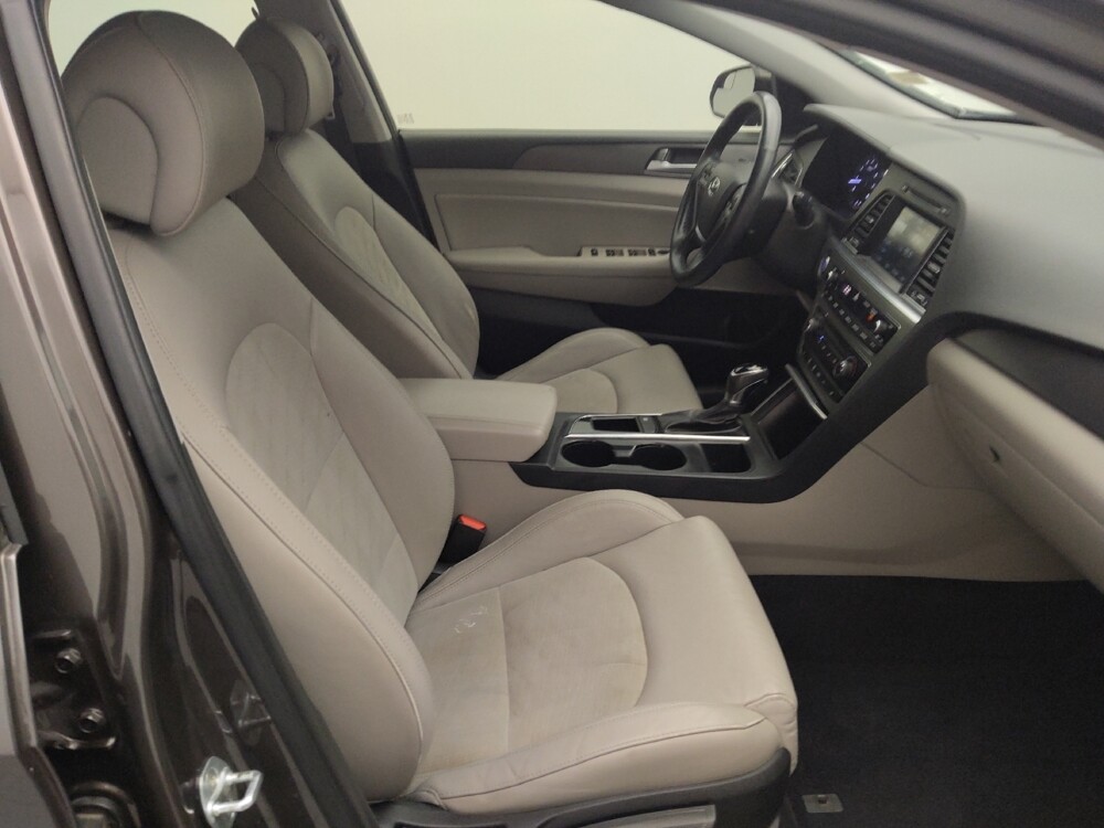 2017 Hyundai Sonata in Houston, TX 77034 - 18088293 21