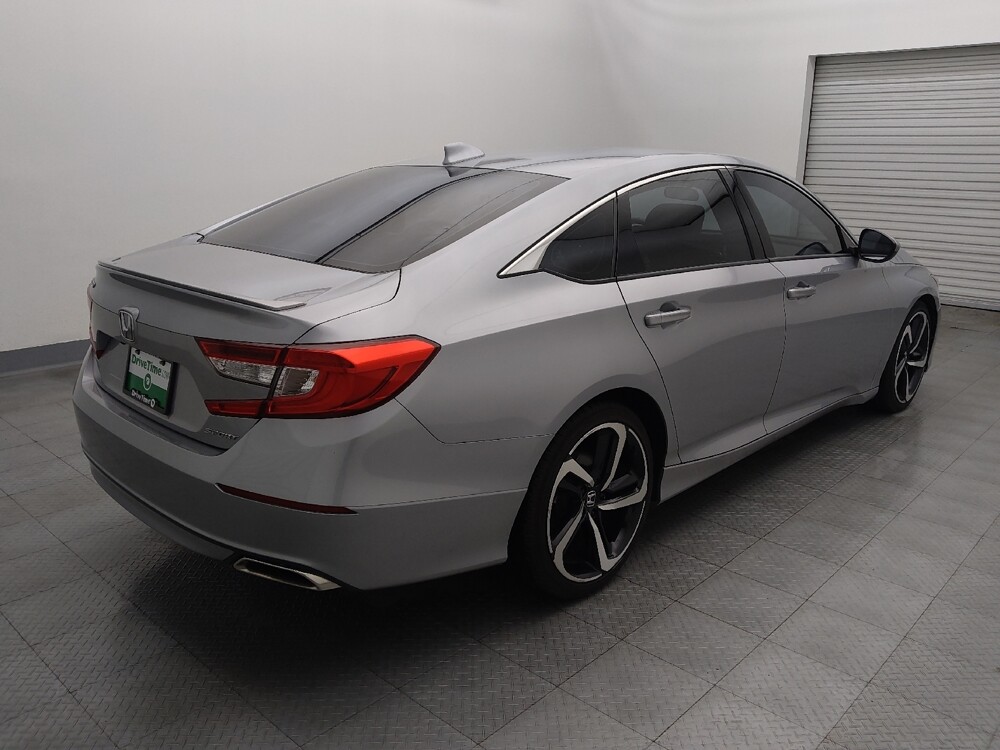 2018 Honda Accord in Houston, TX 77060 - 18088307 9