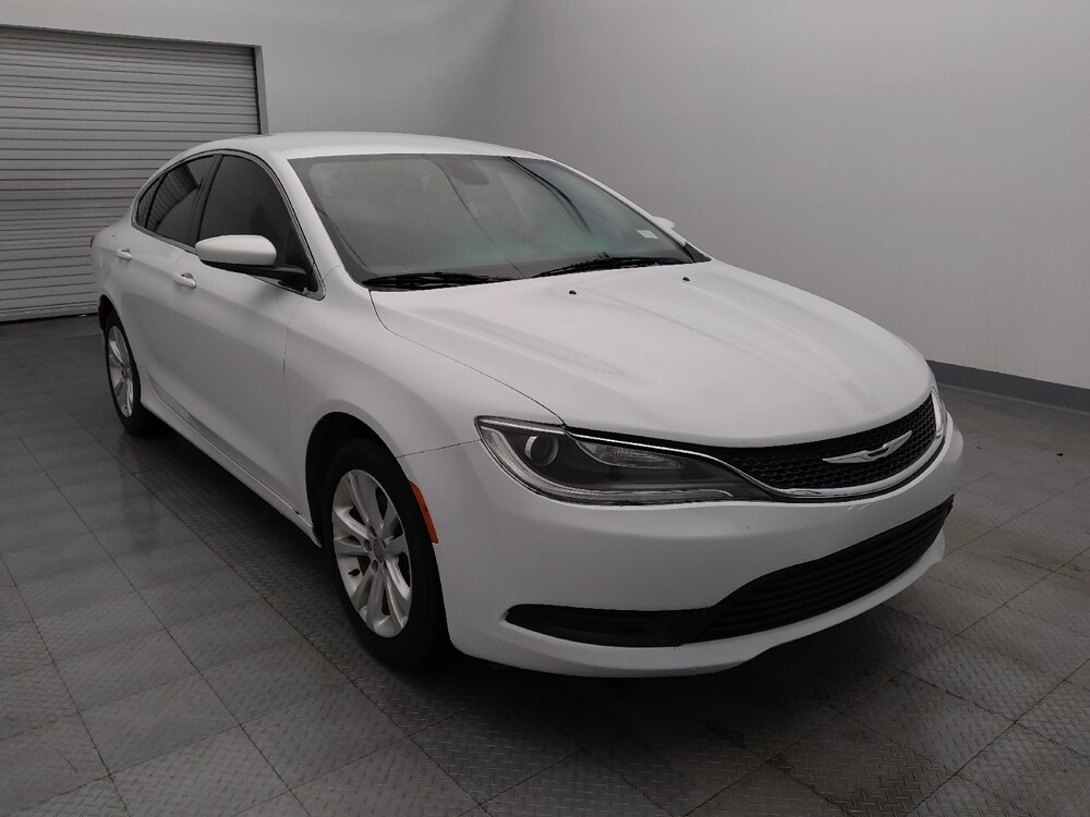 2016 Chrysler 200 in Houston, TX 77060 - 18088308 13