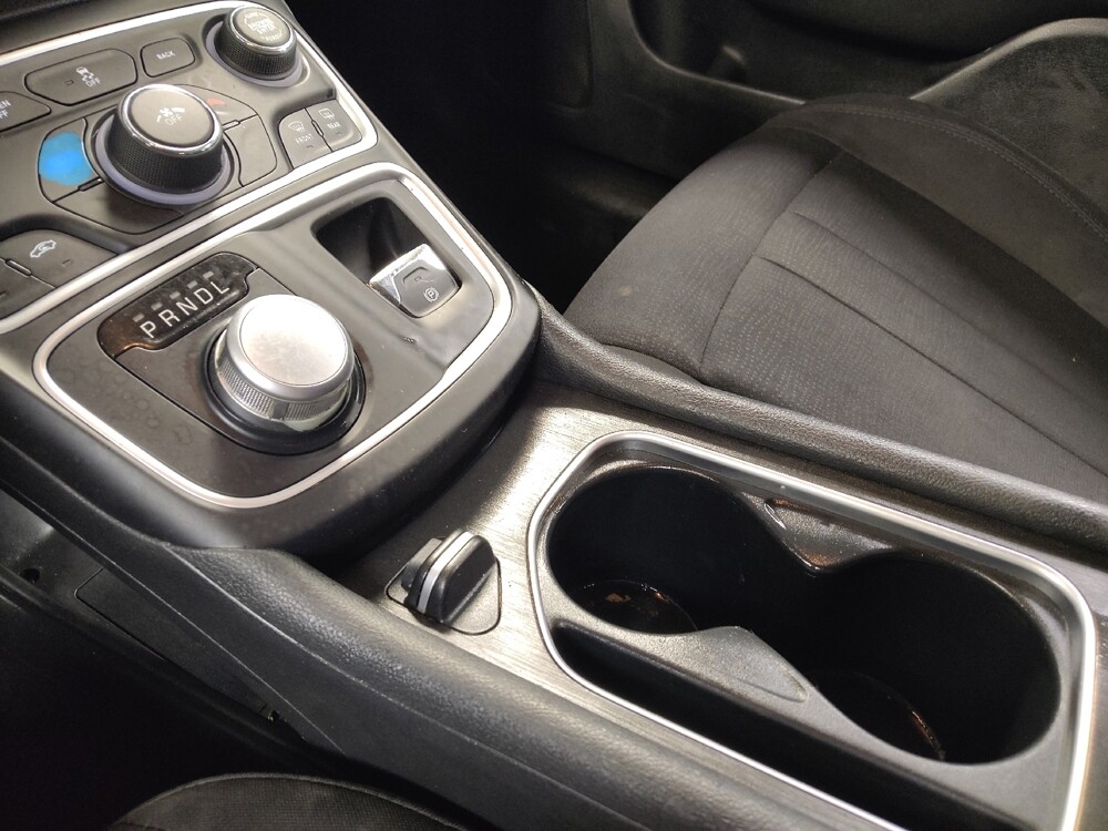 2016 Chrysler 200 in Houston, TX 77060 - 18088308 26