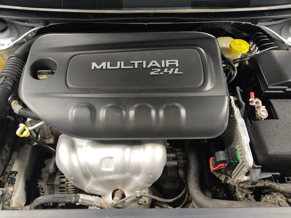 2016 Chrysler 200 in Houston, TX 77060 - 18088308 30