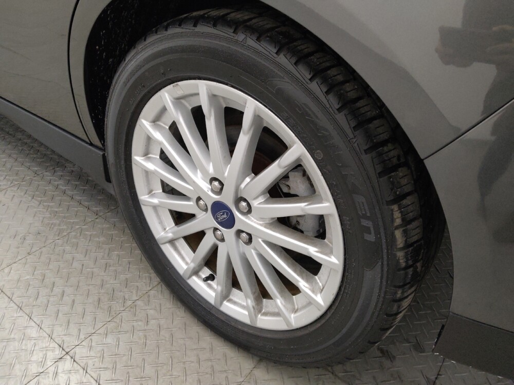 2016 Ford C-MAX in Houston, TX 77034 - 18088313 31