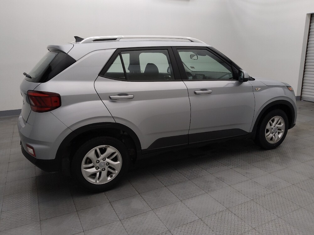 2020 Hyundai Venue in Houston, TX 77060 - 18088319 10