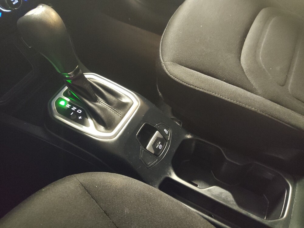 2019 Jeep Renegade in Houston, TX 77034 - 18088322 26