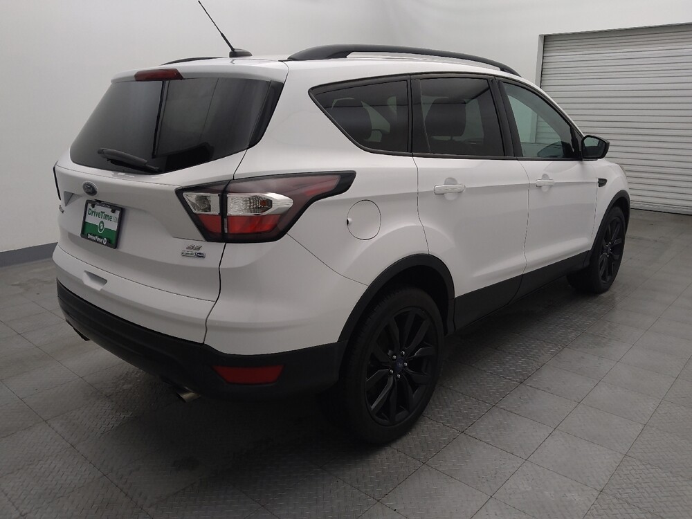 2017 Ford Escape in Houston, TX 77060 - 18088323 9