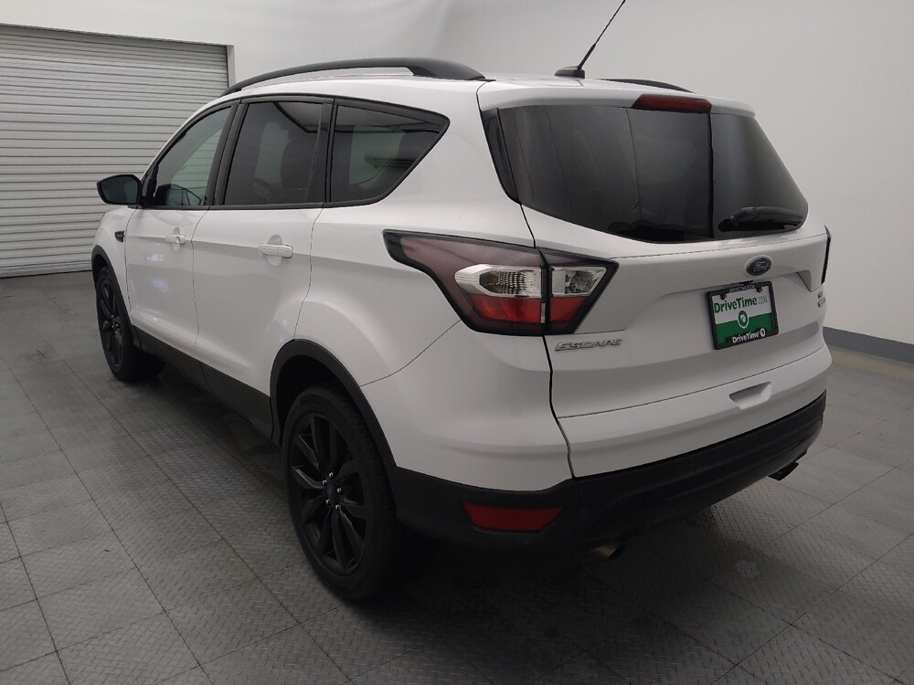 2017 Ford Escape in Houston, TX 77060 - 18088323 5