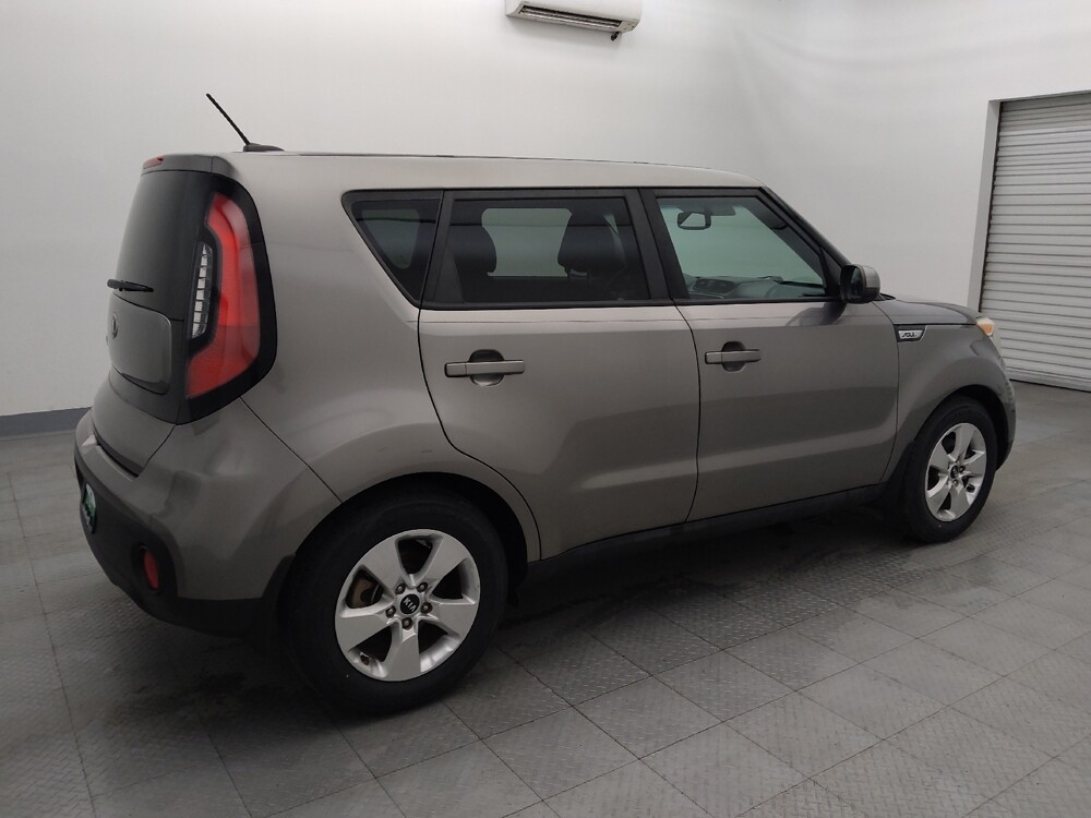 2018 Kia Soul in Houston, TX 77060 - 18088329 10