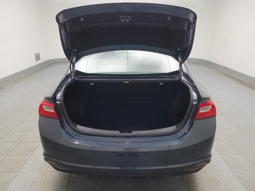 2020 Chevrolet Malibu in Lombard, IL 60148 - 18088333 29