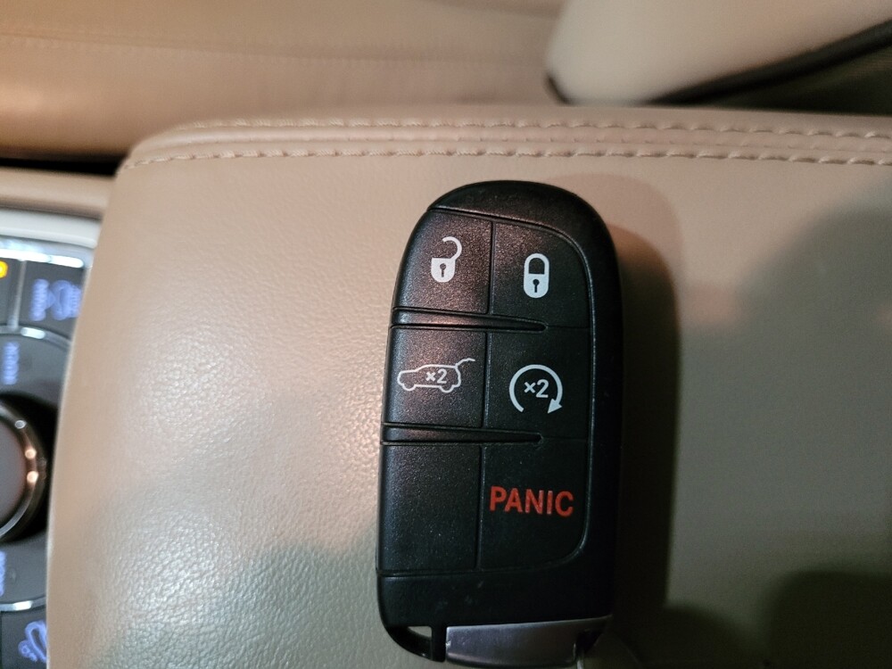 2017 Jeep Grand Cherokee in Glen Burnie, MD 21061 - 18088337 32