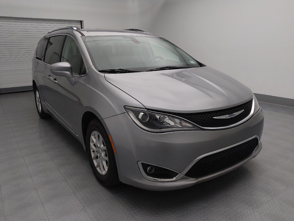 2020 Chrysler Pacifica in Independence, MO 64055 - 18088341 13