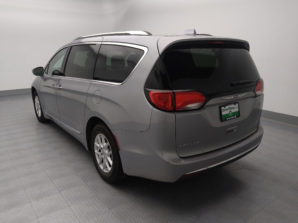 2020 Chrysler Pacifica in Independence, MO 64055 - 18088341 5