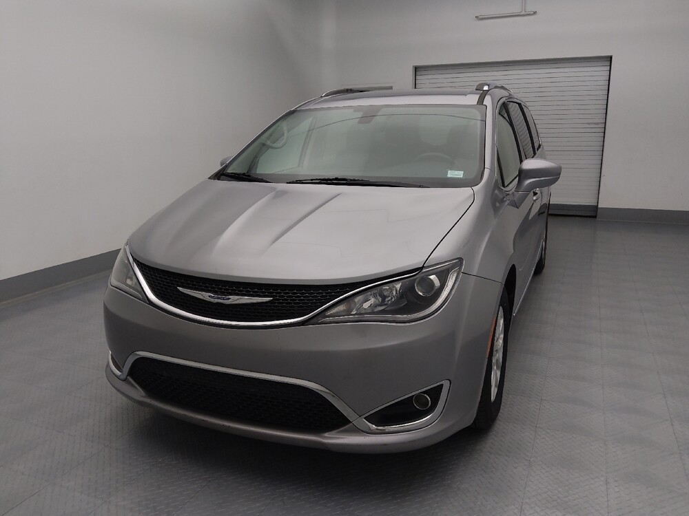 2020 Chrysler Pacifica in Independence, MO 64055 - 18088341 15