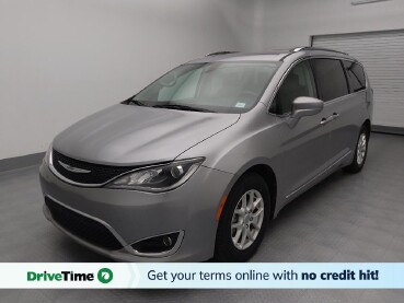 2020 Chrysler Pacifica in Independence, MO 64055
