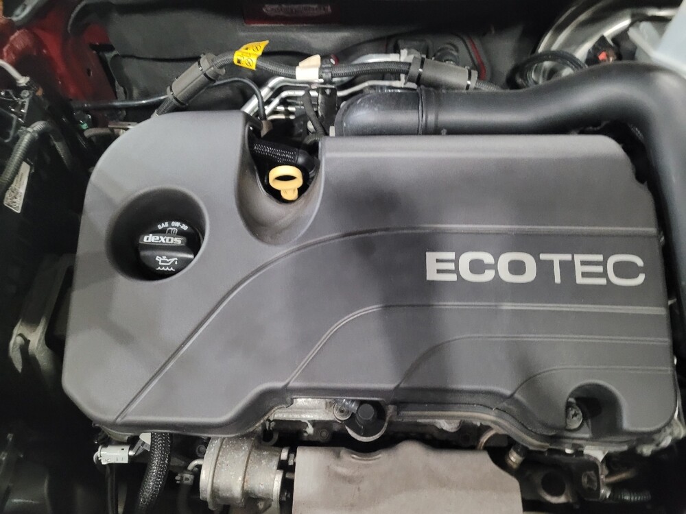 2019 Chevrolet Equinox in Allentown, PA 18103 - 18088345 30