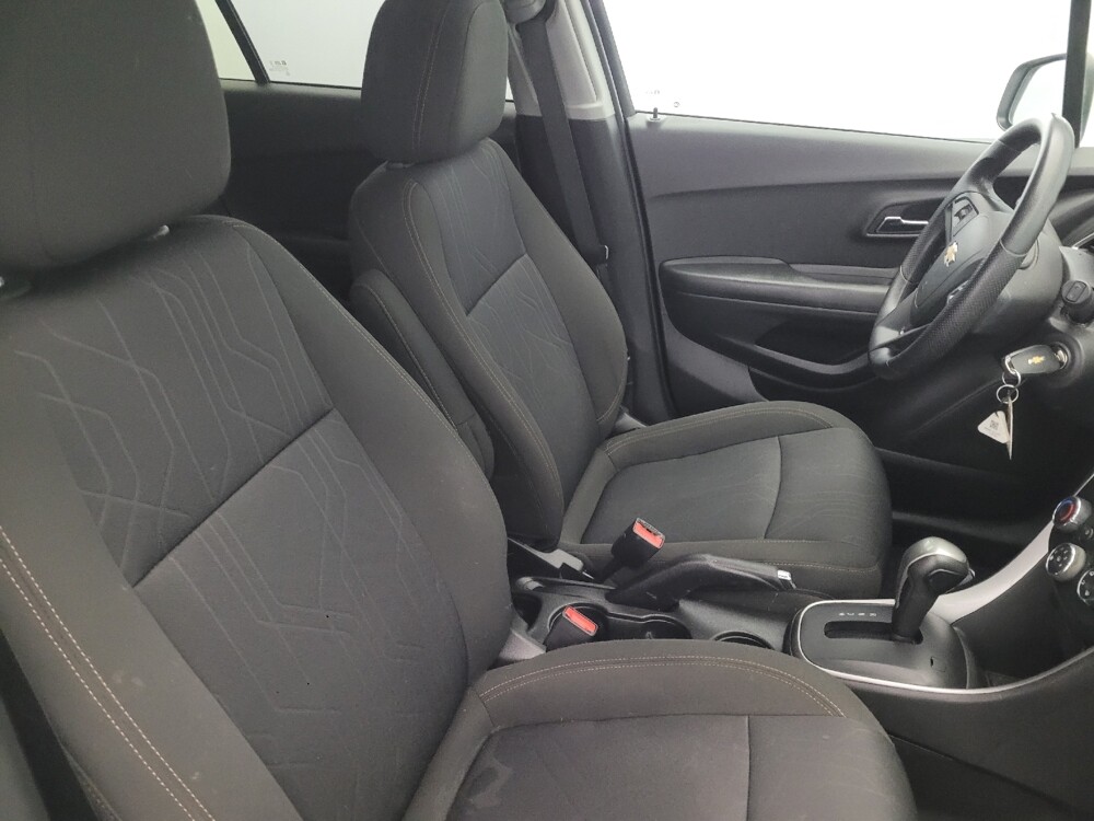 2020 Chevrolet Trax in Allentown, PA 18103 - 18088347 21