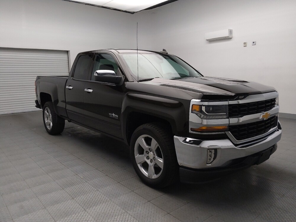 2018 Chevrolet Silverado 1500 in Lubbock, TX 79424 - 18088348 13
