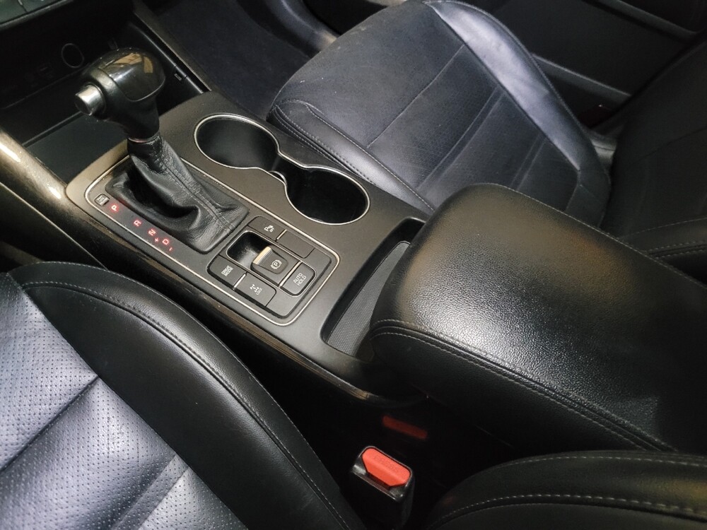 2017 Kia Sorento in Temple Hills, MD 20746 - 18088356 26