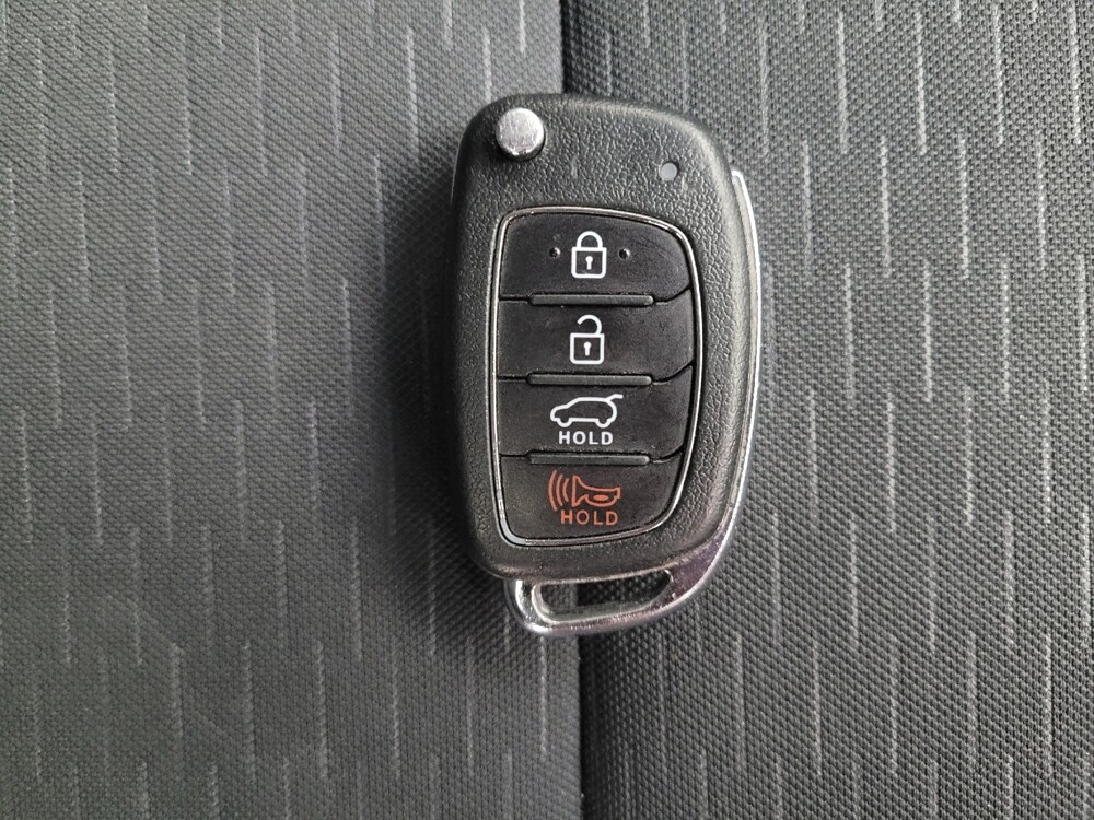 2020 Hyundai Tucson in Greenville, SC 29607 - 18088360 32