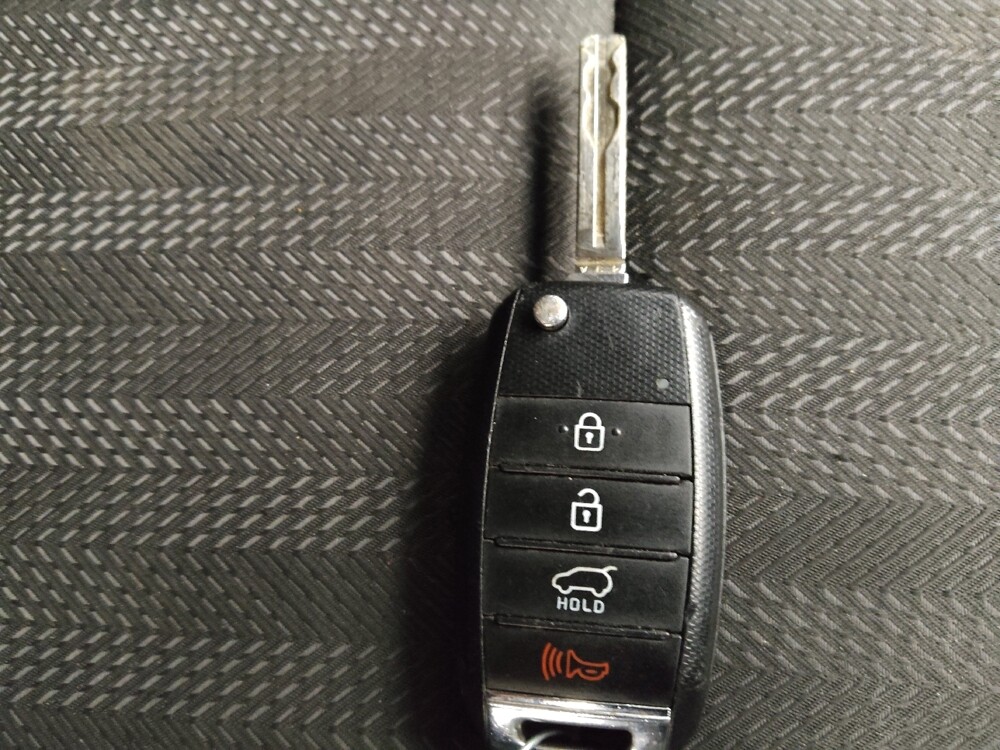 2019 Kia Sportage in Des Moines, IA 50310 - 18088371 32