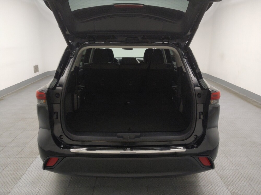 2022 Toyota Highlander in Lombard, IL 60148 - 18088372 29