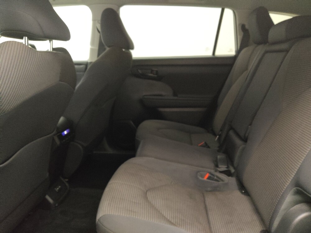 2022 Toyota Highlander in Lombard, IL 60148 - 18088372 18
