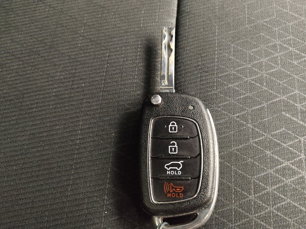 2016 Hyundai Tucson in Des Moines, IA 50310 - 18088373 32