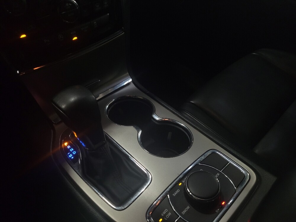 2019 Jeep Grand Cherokee in Plymouth Meeting, PA 19462 - 18088379 26