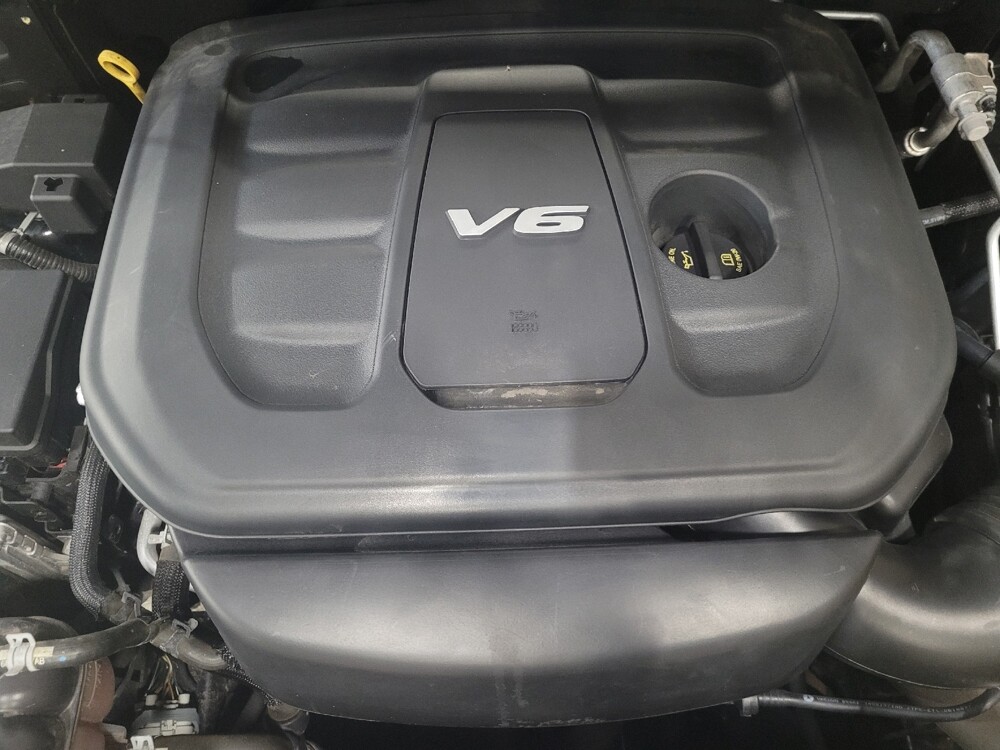 2019 Jeep Grand Cherokee in Plymouth Meeting, PA 19462 - 18088379 30