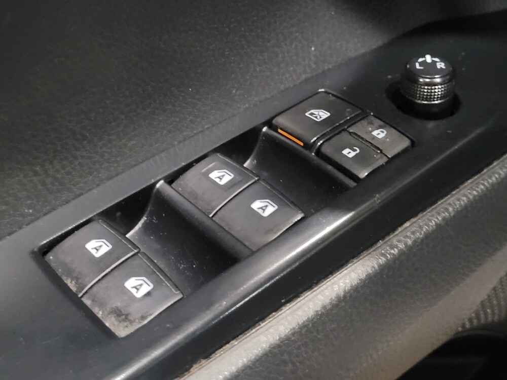 2018 Toyota Camry in Newport News, VA 23601 - 18088385 27