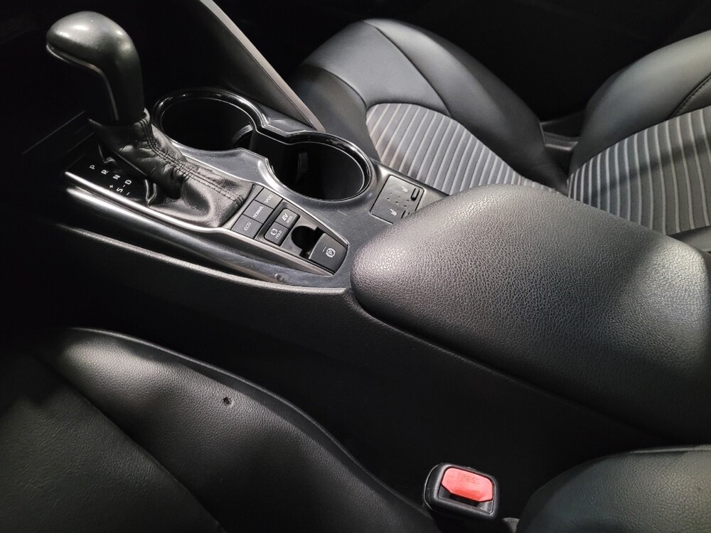 2018 Toyota Camry in Newport News, VA 23601 - 18088385 26