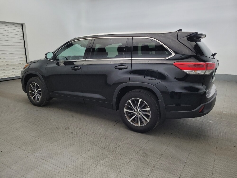 2017 Toyota Highlander in Williamstown, NJ 8094 - 18088388 3