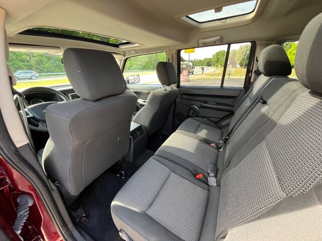 2008 Jeep Commander in Flowery Branch, GA 30542 - 18088455 10