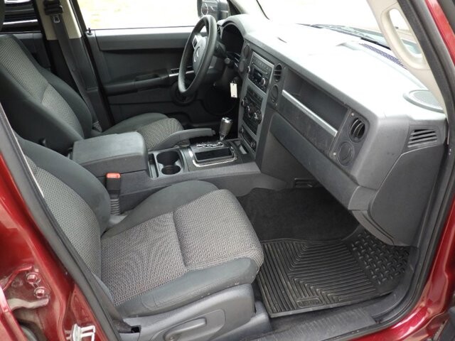 2008 Jeep Commander in Flowery Branch, GA 30542 - 18088455 10