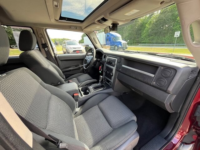 2008 Jeep Commander in Flowery Branch, GA 30542 - 18088455 8