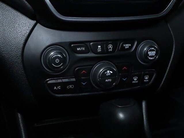 2022 Jeep Cherokee in Bedford, OH 44146 - 18088456 28