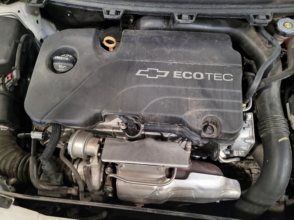 2017 Chevrolet Cruze in Sacramento, CA 95821 - 18088465 30