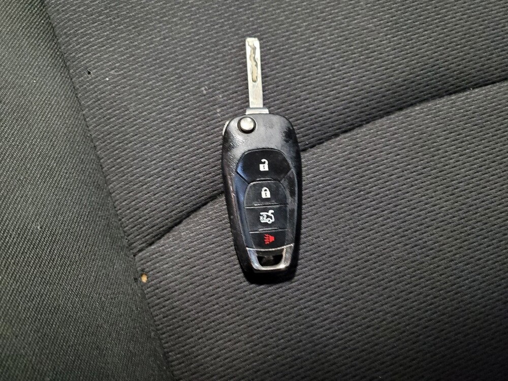 2017 Chevrolet Cruze in Sacramento, CA 95821 - 18088465 32