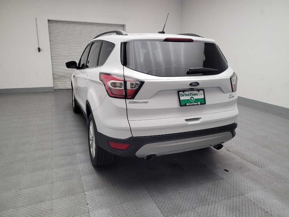 2017 Ford Escape in Fresno, CA 93726 - 18088467 6
