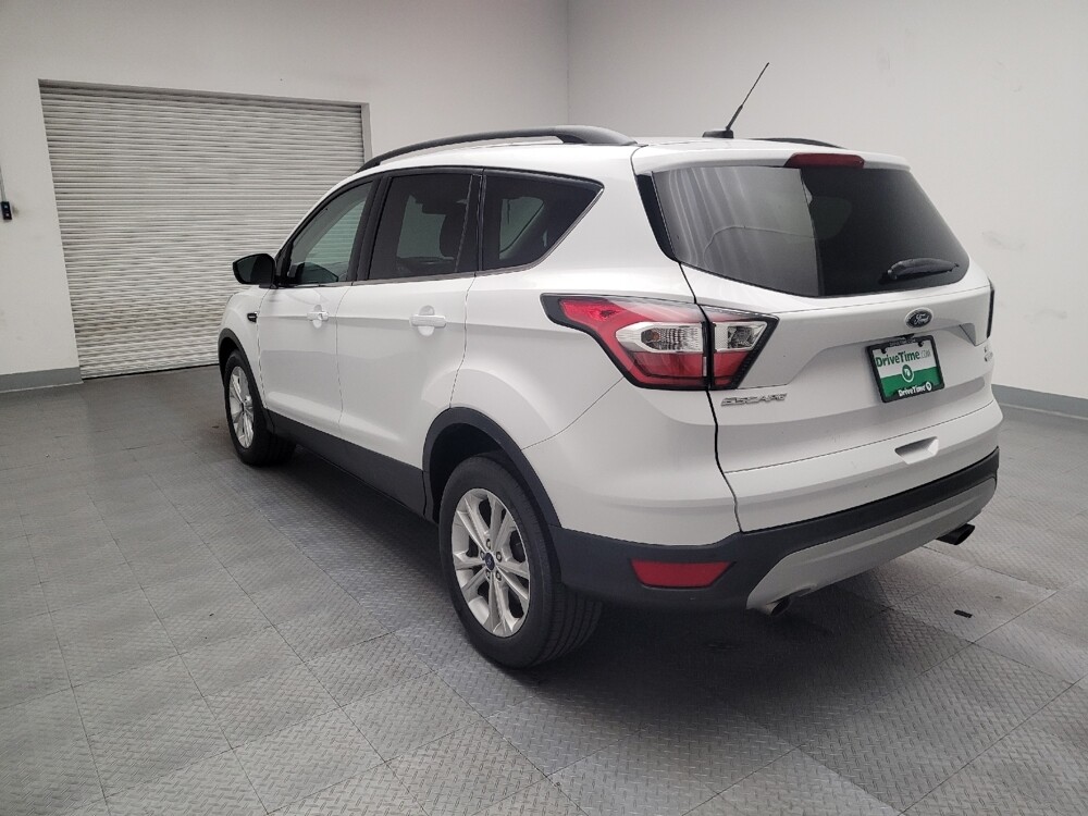 2017 Ford Escape in Fresno, CA 93726 - 18088467 5