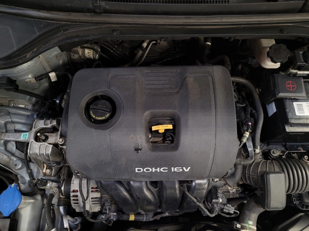 2017 Hyundai Elantra in Riverside, CA 92504 - 18088468 30