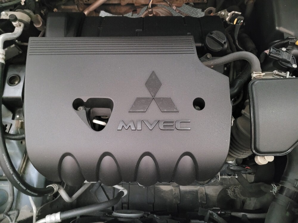 2019 Mitsubishi Outlander in Downey, CA 90241 - 18088471 30