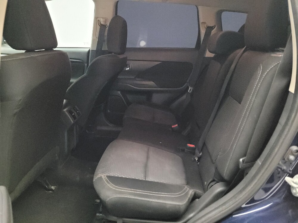 2019 Mitsubishi Outlander in Downey, CA 90241 - 18088471 18