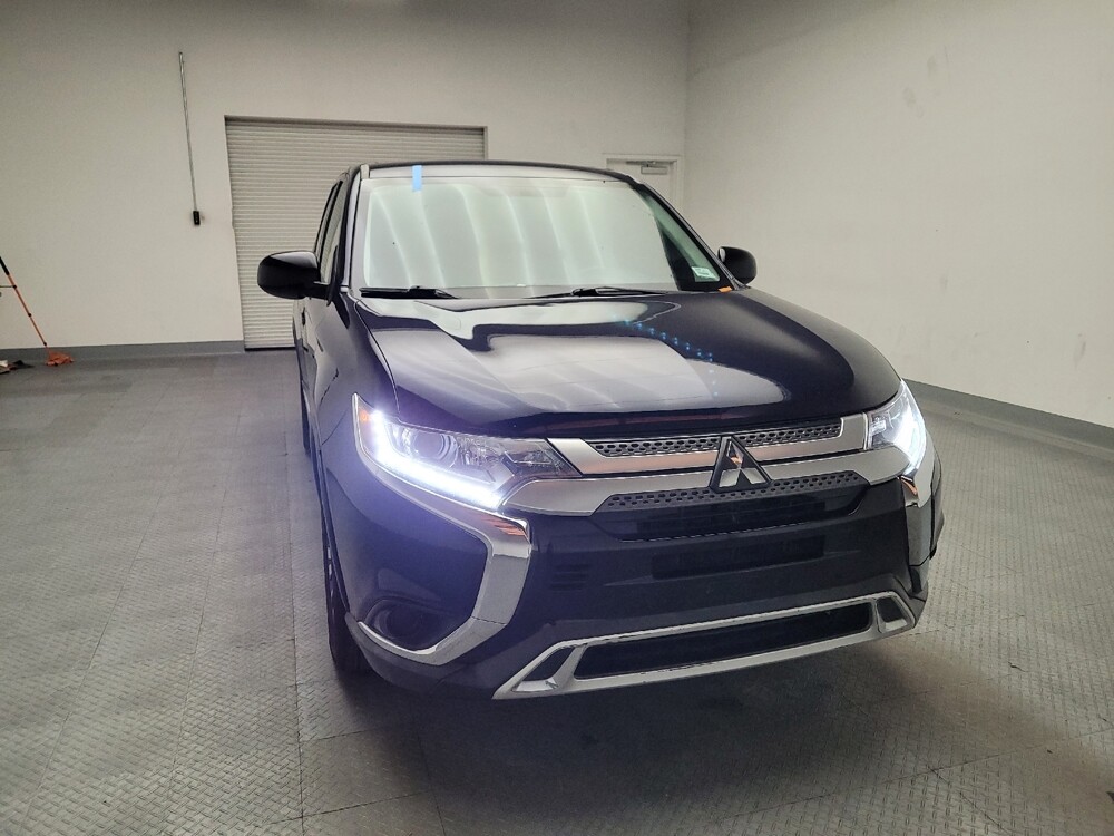2019 Mitsubishi Outlander in Downey, CA 90241 - 18088471 14