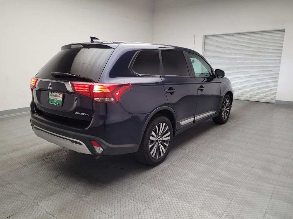 2019 Mitsubishi Outlander in Downey, CA 90241 - 18088471 9