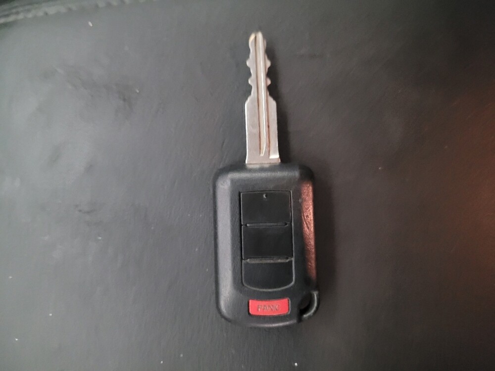 2019 Mitsubishi Outlander in Downey, CA 90241 - 18088471 32