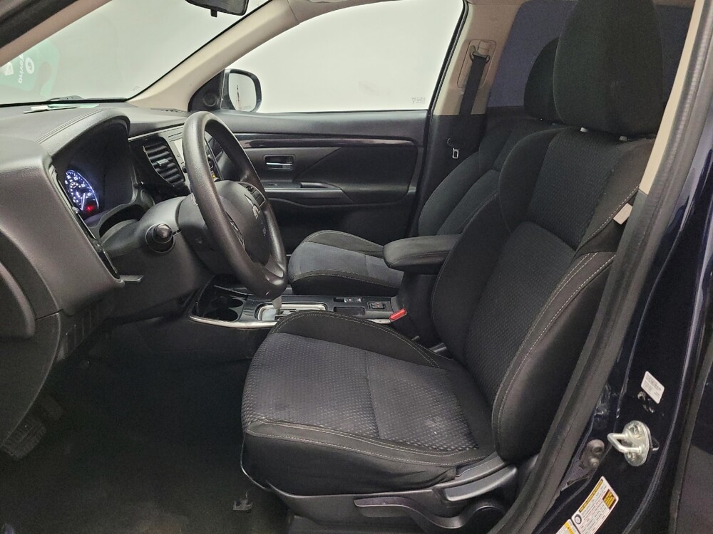 2019 Mitsubishi Outlander in Downey, CA 90241 - 18088471 17