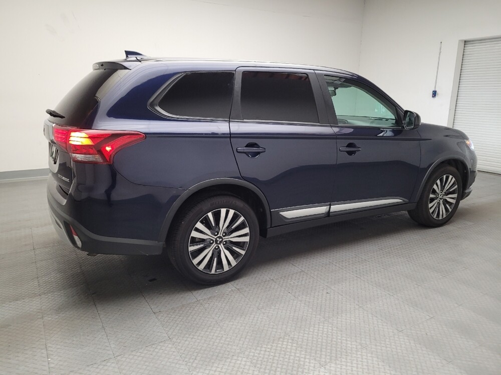 2019 Mitsubishi Outlander in Downey, CA 90241 - 18088471 10